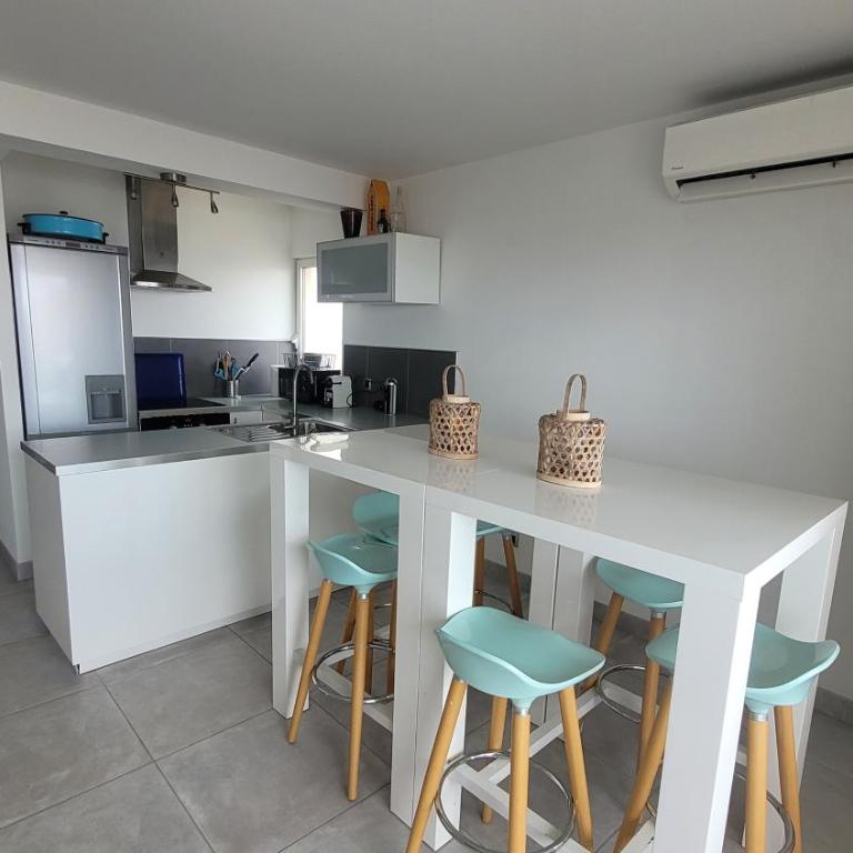 Superbe appartement vue mer - 2 chambres - parking - Appartement 2 Chambres - 7