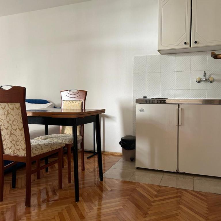 Apartments and Room MV - Apartment - Ground Floor - 3