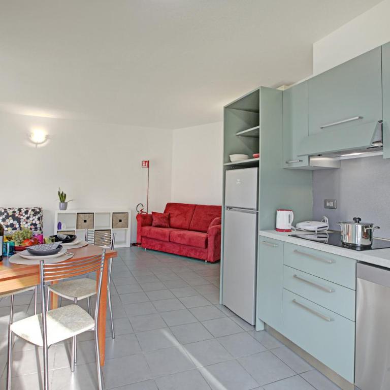 Rosy & Onyx House With Shared Pool - Apartment with Balcony - 10