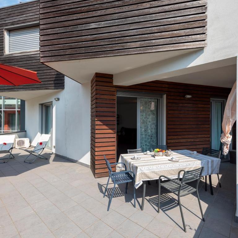Rosy & Onyx House With Shared Pool - Apartment with Balcony - 20