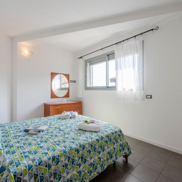 Rosy & Onyx House With Shared Pool - Apartment with Balcony - 13