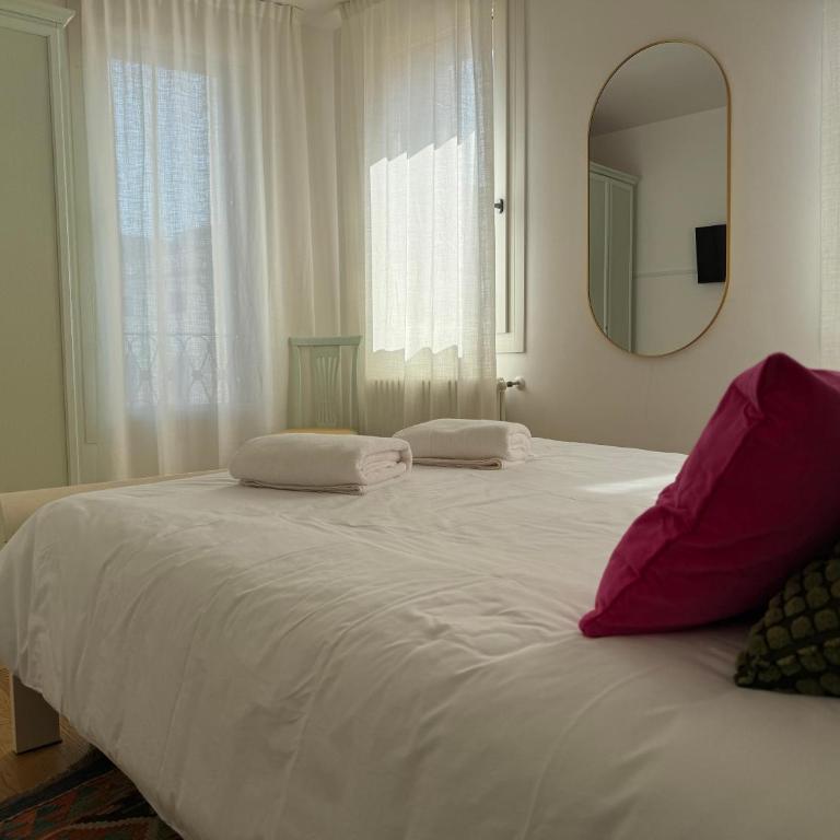 Barena - One-Bedroom Apartment - 11