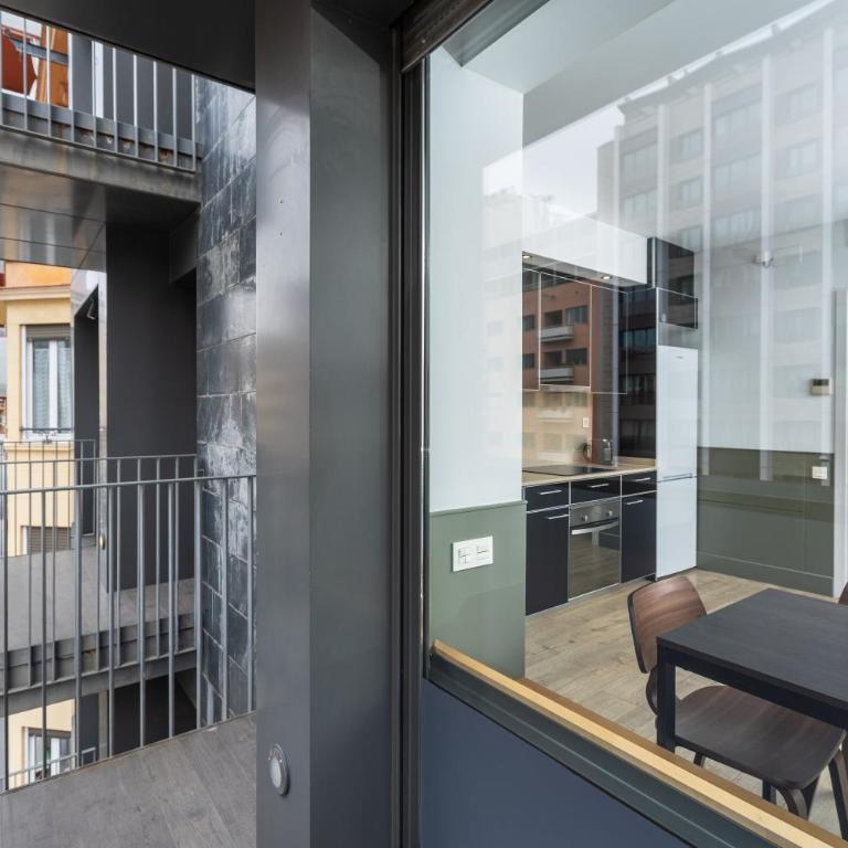 Enjoybcn Patio de Gala - Deluxe Apartment - 24