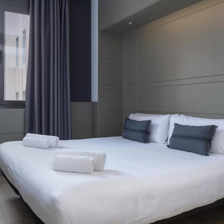 Enjoybcn Patio de Gala - Deluxe Apartment - 15