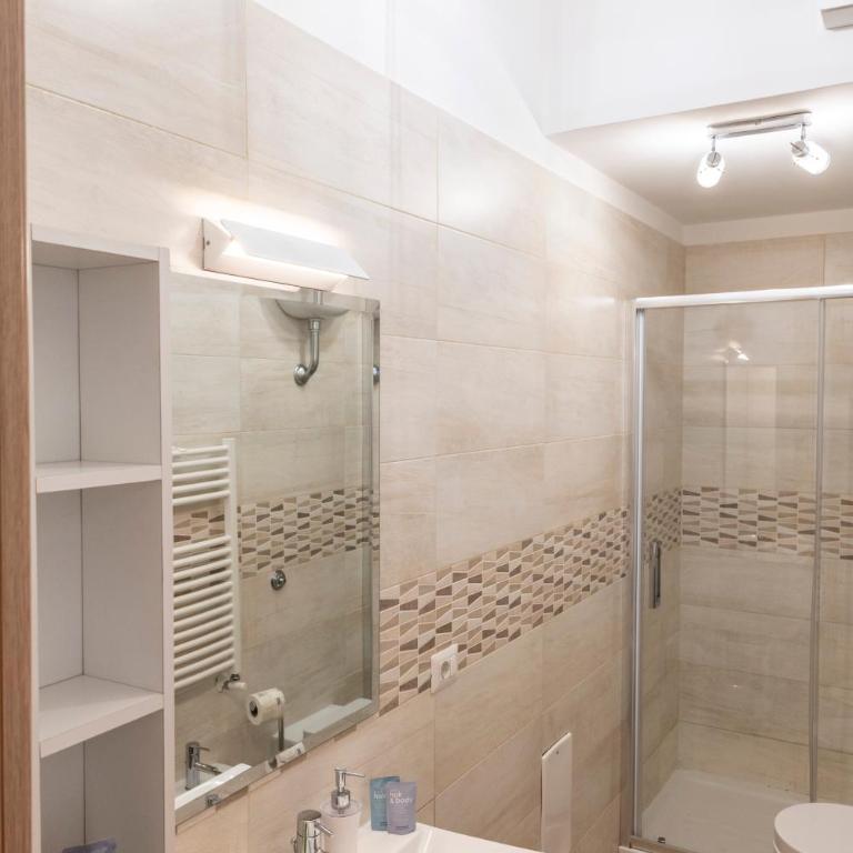 Mya Home Luxury Apartments - Deluxe Apartment - 4