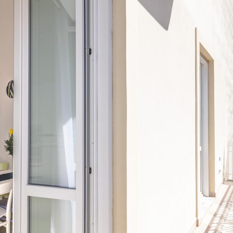 Mya Home Luxury Apartments - Deluxe Apartment - 13