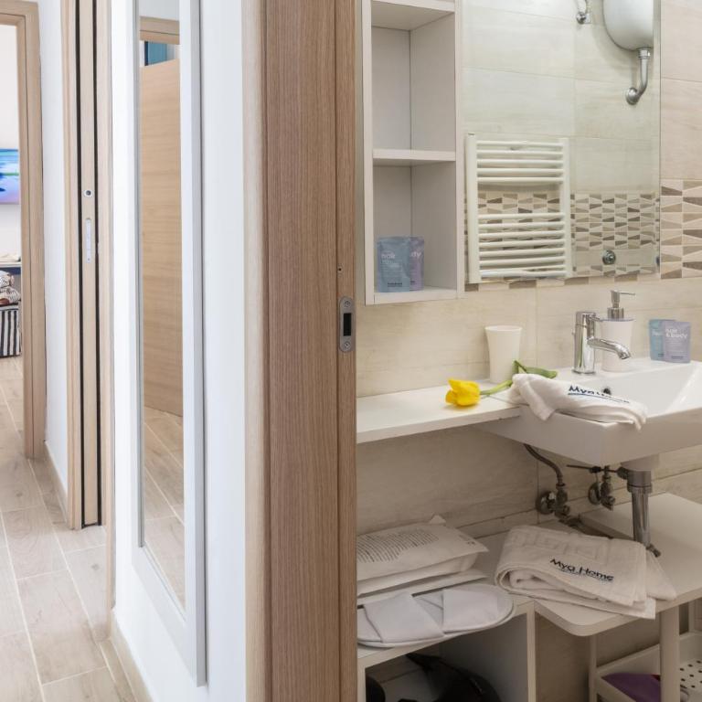 Mya Home Luxury Apartments - Deluxe Apartment - 39