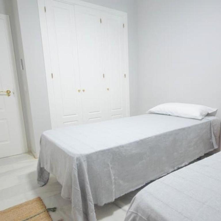 Alambra del Sol - Coastal Retreat by the Beach - Two-Bedroom Apartment - 9