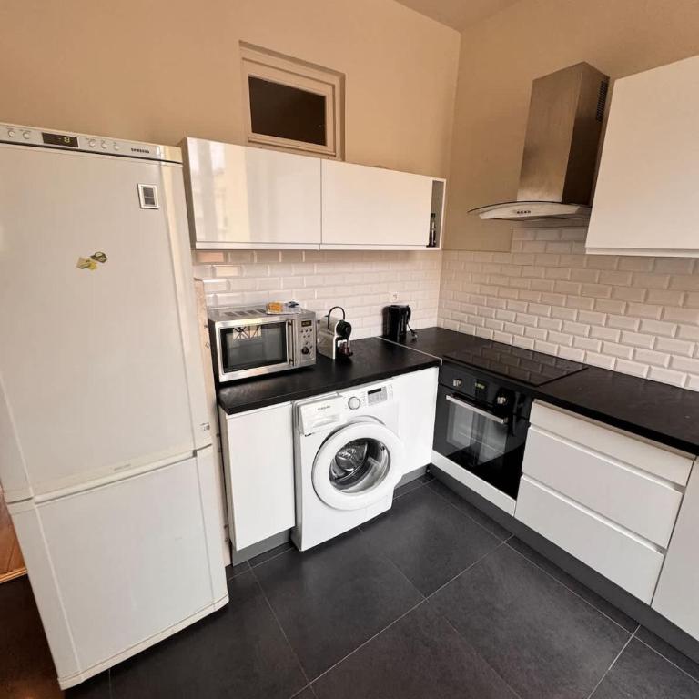Hype-Center Balcony 3BR AC Near Tram for6 guests - Appartement 2 Chambres avec Balcon - 13