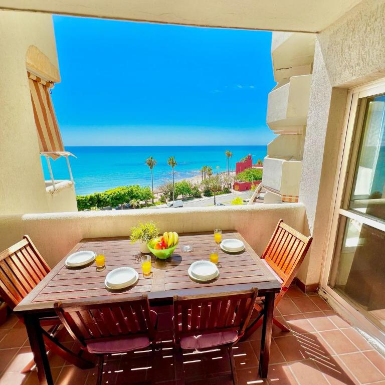 Beachfront Holiday Apartment in Benalbeach - Apartment with Sea View - 1