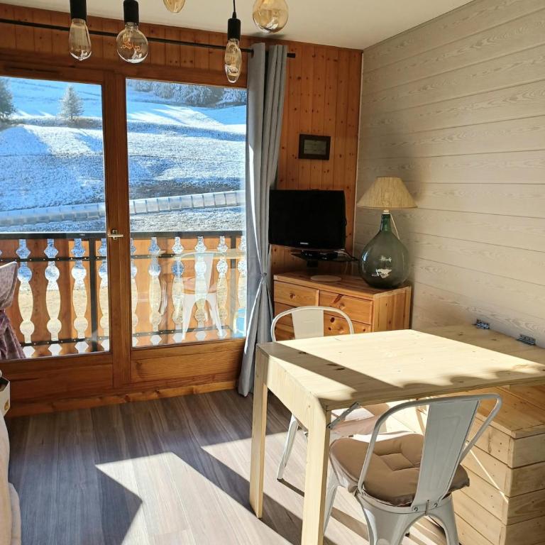 Studio à la montagne draps non fournis - Estudio con vistas a las montañas - 2