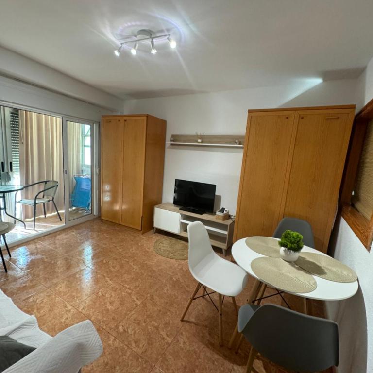 Apartamento amanecer paseo marítimo - One-Bedroom Apartment - 11