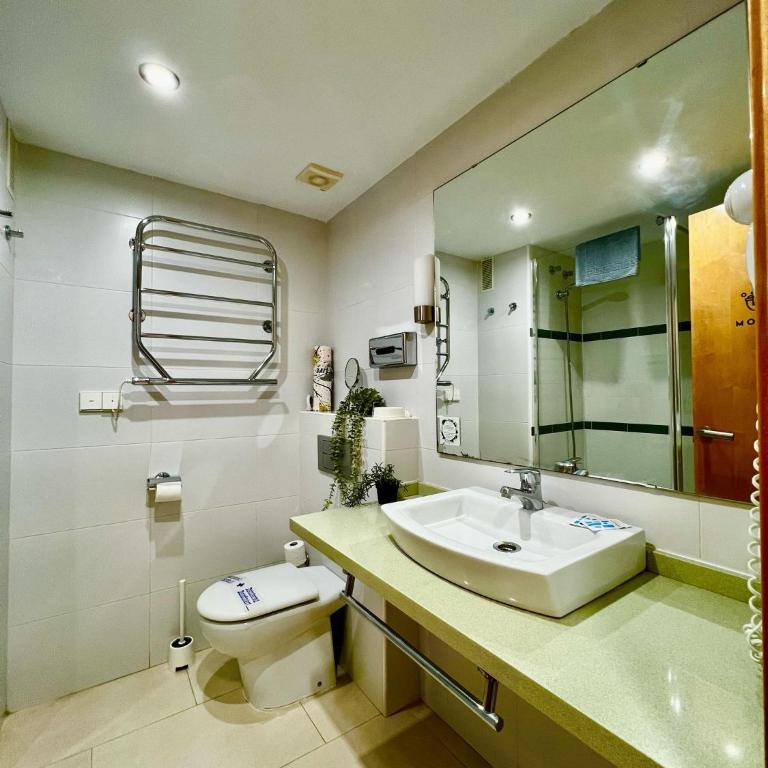 Frontal Sea View Apartment Benalbeach - Apartamento - 18