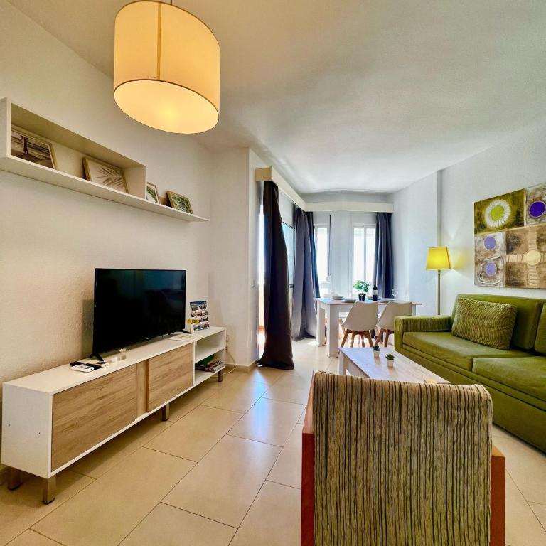 Frontal Sea View Apartment Benalbeach - Apartamento - 7