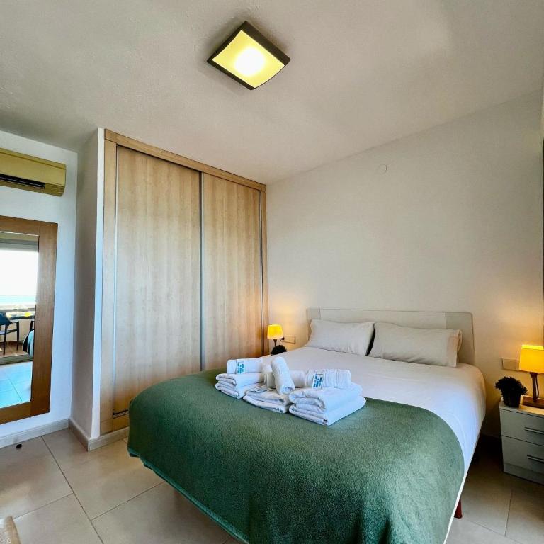 Frontal Sea View Apartment Benalbeach - Apartamento - 16