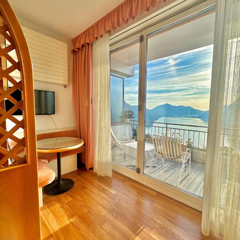 Hotel Colibrì - Junior Suite con Vista Lago e Balcone - 3