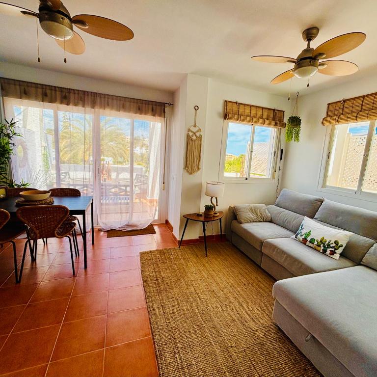 2 Bedroom Apartment with Sea Views - Apartamento de 2 dormitorios - 7