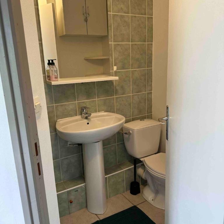Studio lumineux avec terrasse à 200 m de la plage - Apartamento de 1 dormitorio - 14