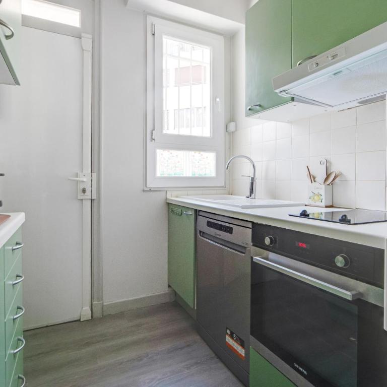 Triangle d or Champs Elysées - Two-Bedroom Apartment - 23
