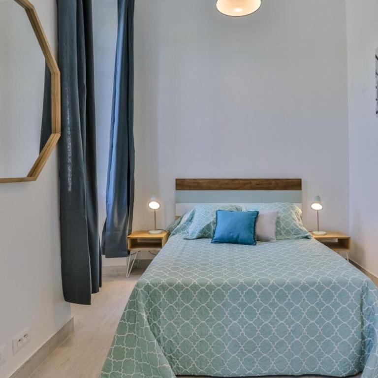 MY CASA - GARIB - Place Garibaldi - 4 bedrooms - Balcony - Appartement - 25