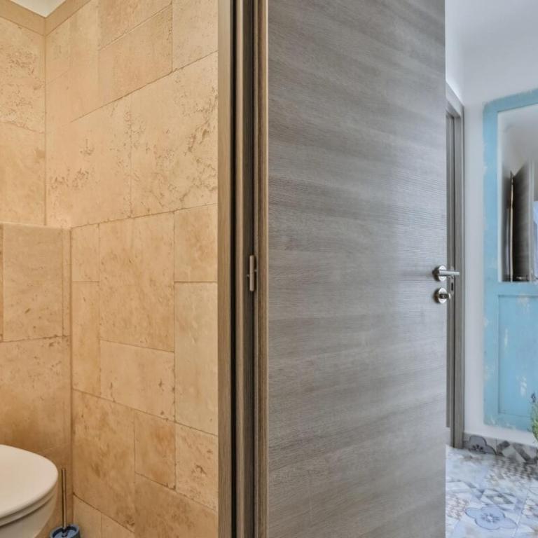 MY CASA - GARIB - Place Garibaldi - 4 bedrooms - Balcony - Appartement - 39