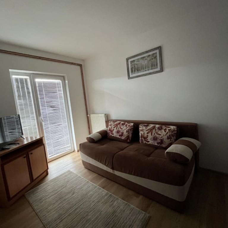 Hotel Lovac - One-Bedroom Apartment with Balcony - 10