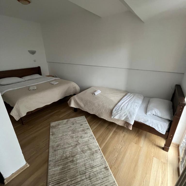 Hotel Lovac - One-Bedroom Apartment with Balcony - 5