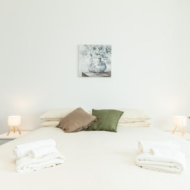 Trilocale davanti all'Acquario - Centro - Appartamento con 2 Camere da Letto - 2