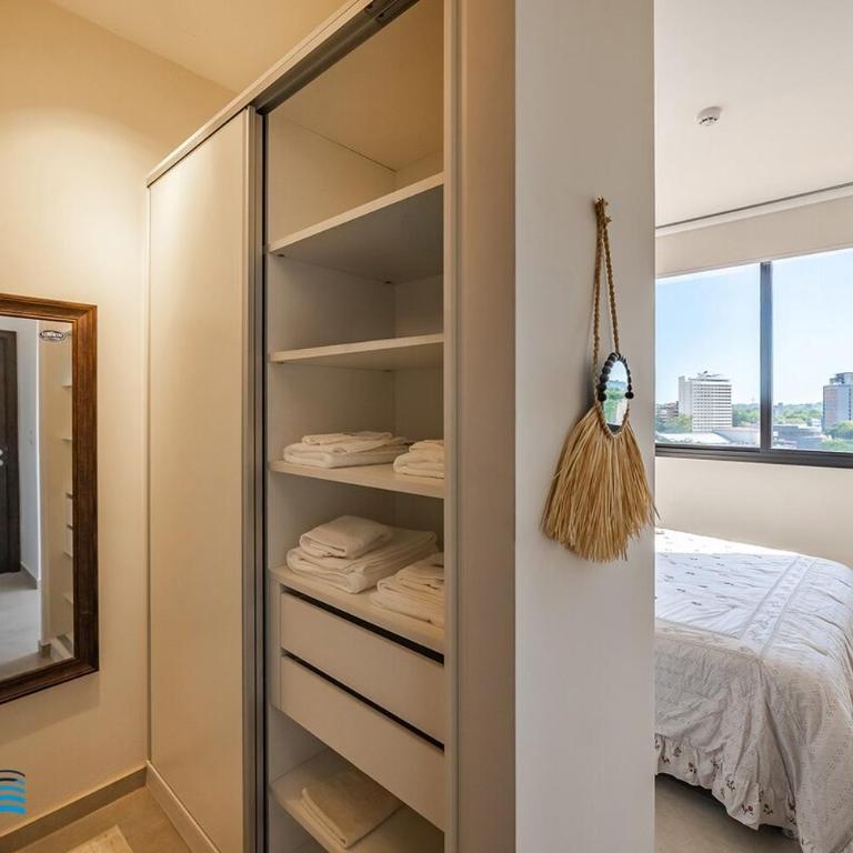 6G Firenze teps from Shopping del Sol with professional decor! - Two-Bedroom Apartment - 10