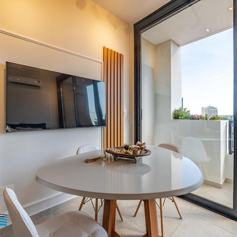 6G Firenze teps from Shopping del Sol with professional decor! - Two-Bedroom Apartment - 42