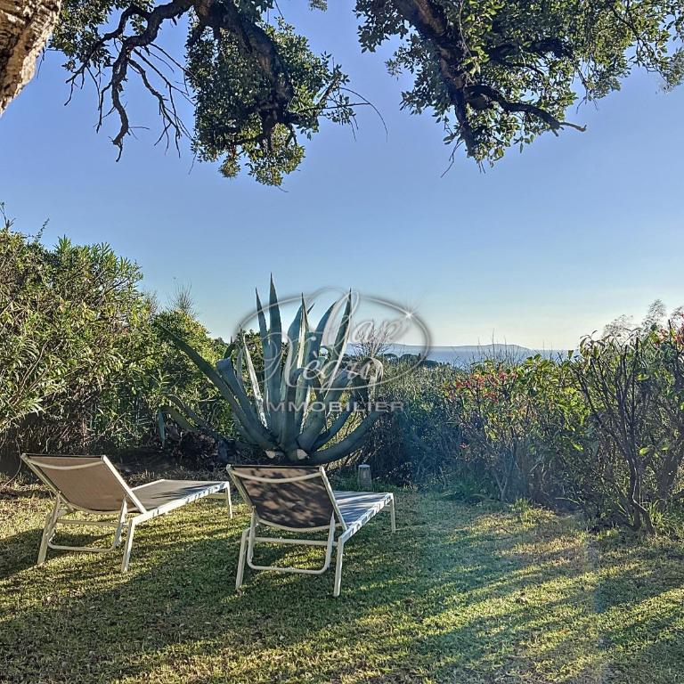 Mazet T2 pour 4 pers avec jardin vue mer résidence avec piscine au Mas de Pramousquier - Maison de Vacances - 14