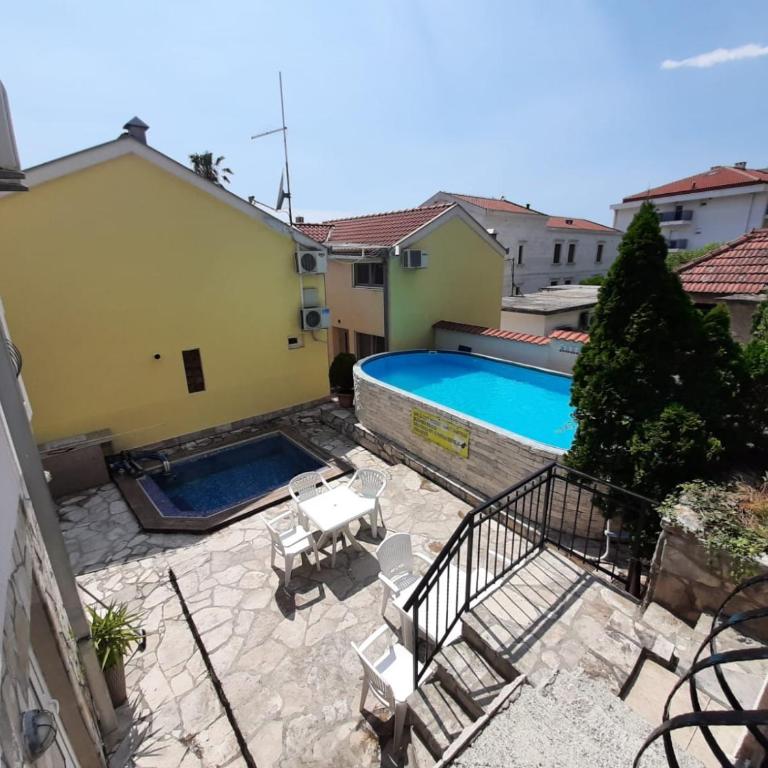 Luxury 3BR Duplex with Pool 2 Mins from Beach in Kumbor - Apartman sa 3 Spavaće Sobe - 4