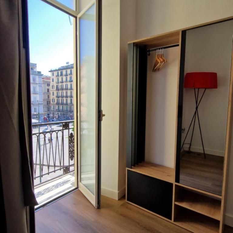B&B City Center - Deluxe Room - 11