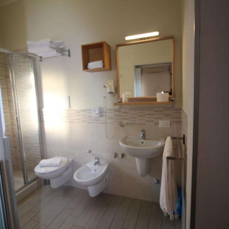Hotel Firenze - Camera Quadrupla Classic - 3