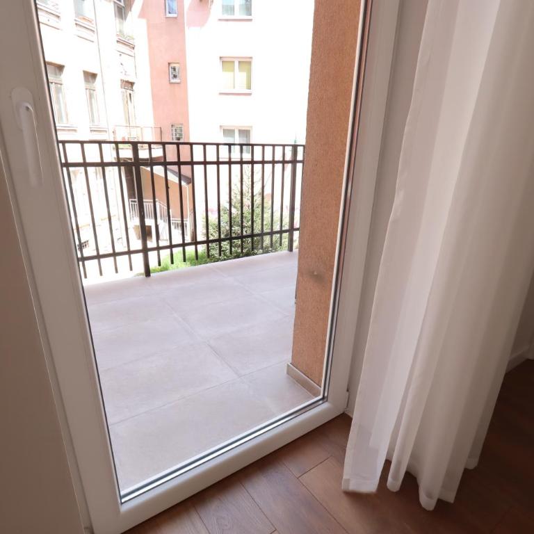 Din Luxury Apartments - Superior Apartment with Balcony - 16