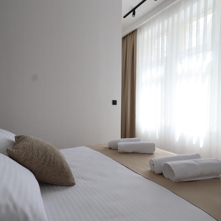 Din Luxury Apartments - One-Bedroom Apartment - 7