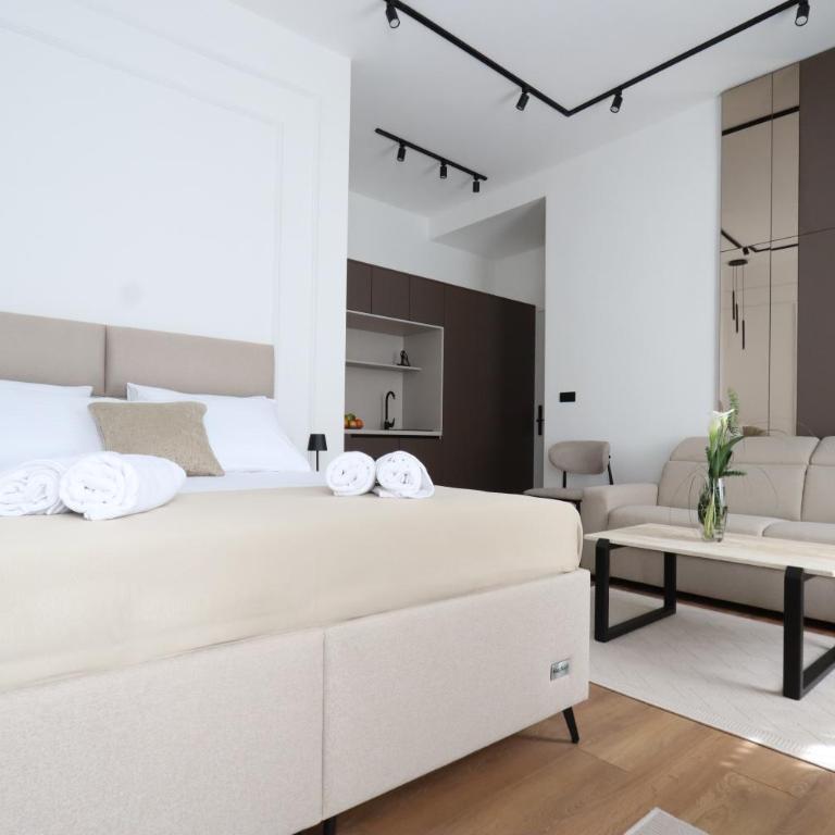 Din Luxury Apartments - Superior Apartment - 9