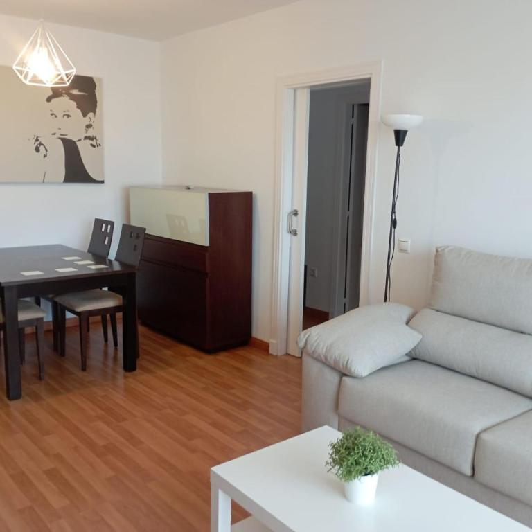 Apartamento Aguadulce Playa Torrequebrada - Apartamento de 2 dormitorios con vistas al mar - 4