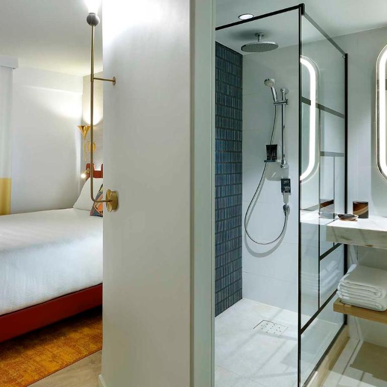 Hard Rock Hotel Marbella - Puerto Banús - Suite con balcón - 3