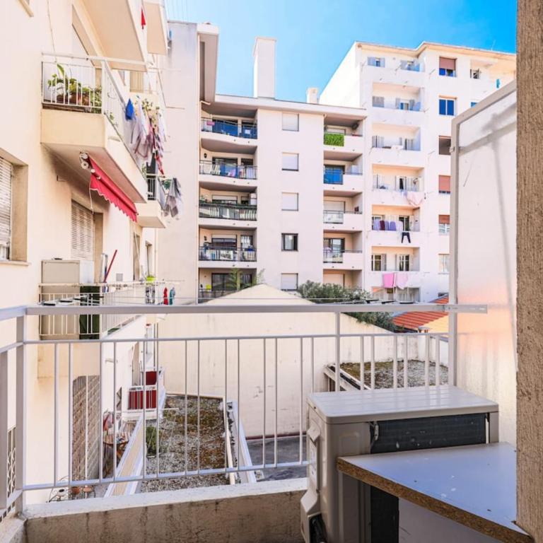 MY CASA - SMOLETT - Superb Studio Suite Downtown w AC - Apartamento de 1 dormitorio - 8