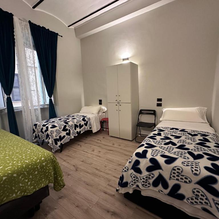 Român Holidays - Bed in 5-Bed Mixed Dormitory Room - 24