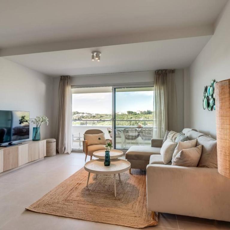 Sea View Apartment in Cancelada - Oceana Gardens - Pool, Gym & Family-Friendly - Apartment - 9