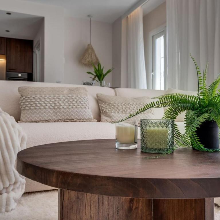 Ultimate Rentals - Luxury Penthouse - Los Naranjos de Marbella - Two-Bedroom Apartment with Mountain View - 19