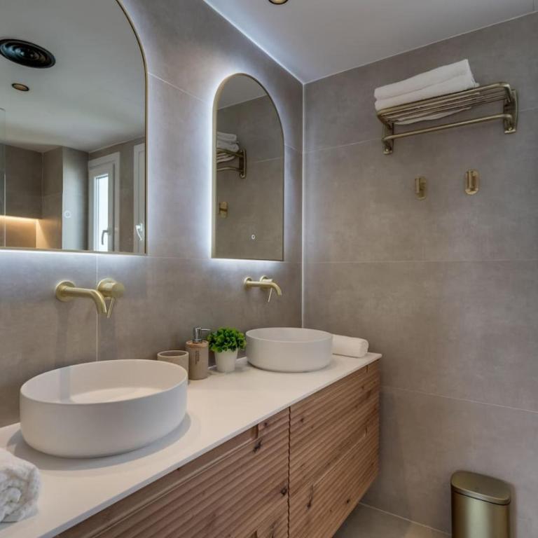 Ultimate Rentals - Luxury Penthouse - Los Naranjos de Marbella - Two-Bedroom Apartment with Mountain View - 7