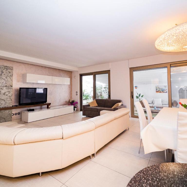 Baia Blu Luxury Apartment - Terrazza - BaiaVerde - Lido - Two-Bedroom Apartment with Sea View - 15