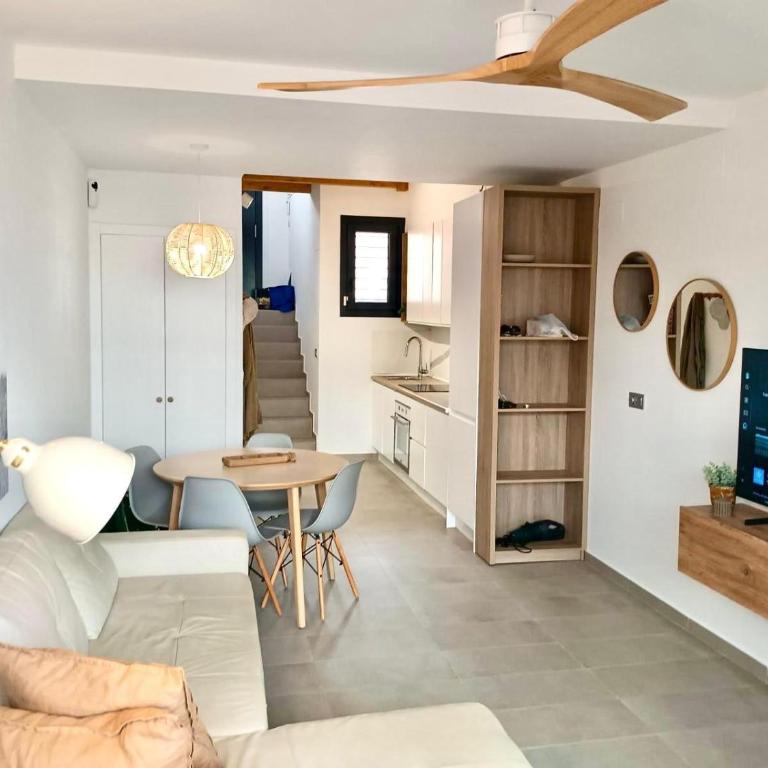 Dúplex con jardín ZAHARA PUEBLO - Two-Bedroom Apartment - 2