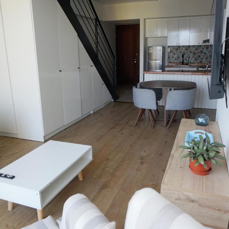 Duplex con piscina en Miraflores - One-Bedroom Apartment - 9