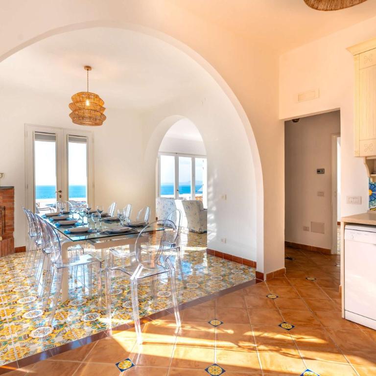 Villa Dafne Gulf Views Pool and Guest Services by Feeling Italy - Villa - 72