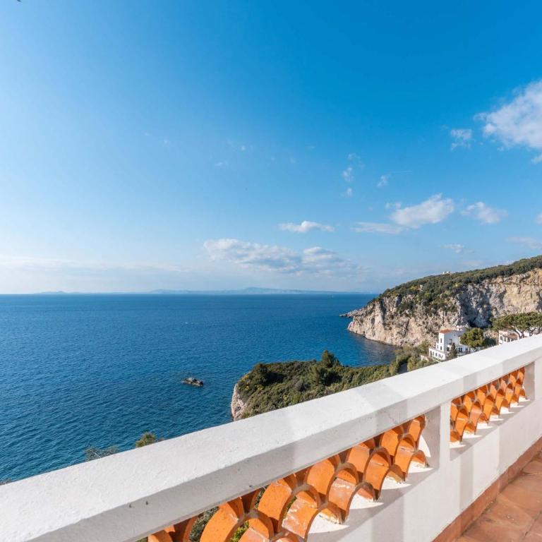 Villa Dafne Gulf Views Pool and Guest Services by Feeling Italy - Villa - 76