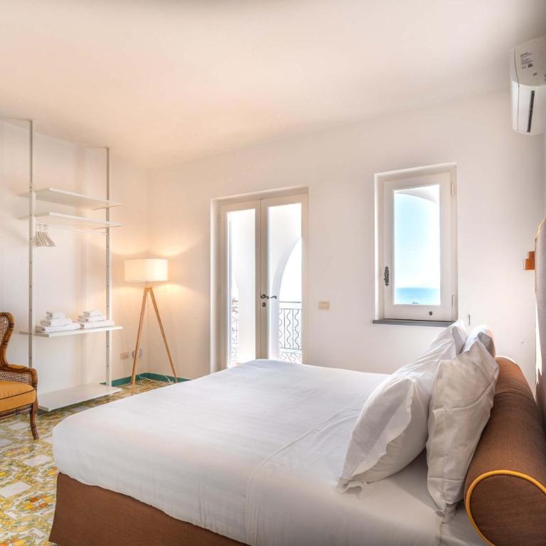 Villa Dafne Gulf Views Pool and Guest Services by Feeling Italy - Villa - 78